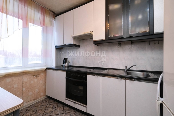 
   Продам 3-комнатную, 60 м², Сибиряков-Гвардейцев ул, 59

. Фото 11.