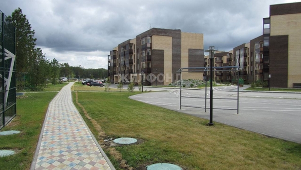 
   Продам 3-комнатную, 80.1 м², 7-й микрорайон, 18

. Фото 35.