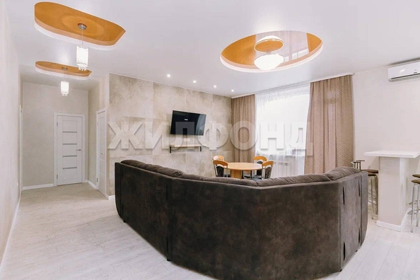 
   Продам 3-комнатную, 80.1 м², 7-й микрорайон, 18

. Фото 18.