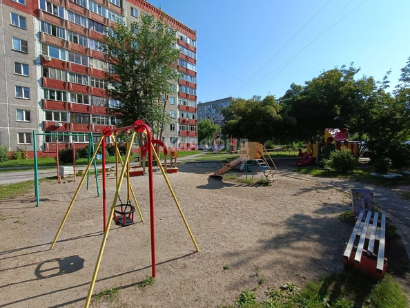 
   Продам 3-комнатную, 56 м², Связистов ул, 125

. Фото 33.