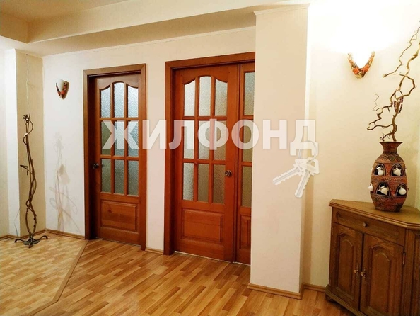 
   Продам 2-комнатную, 84.5 м², Карла Маркса пр-кт, 24А

. Фото 7.