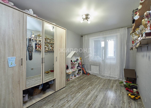 
   Продам 3-комнатную, 63 м², Красных Зорь ул, 3

. Фото 11.