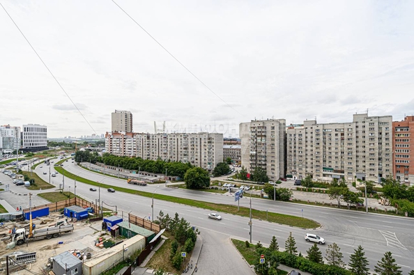 
   Продам 4-комнатную, 107.8 м², Ипподромская ул, 8

. Фото 16.