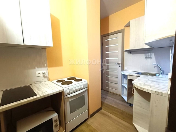 
   Продам студию, 30 м², Приморская ул, 24

. Фото 2.