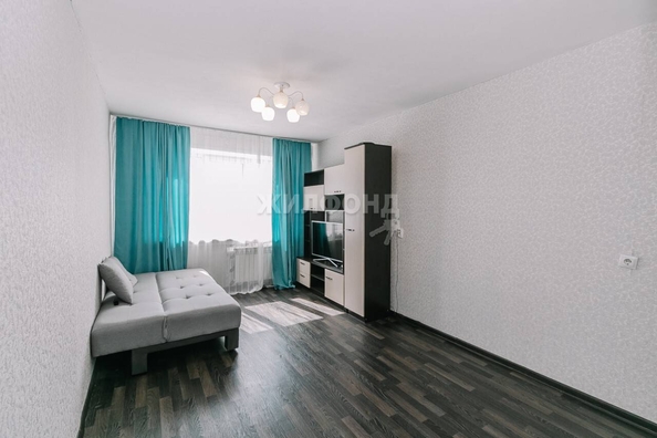 
   Продам 2-комнатную, 46.5 м², Челюскинцев ул, 10

. Фото 1.