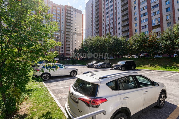 
   Продам 3-комнатную, 90.9 м², Адриена Лежена ул, 29/1

. Фото 31.