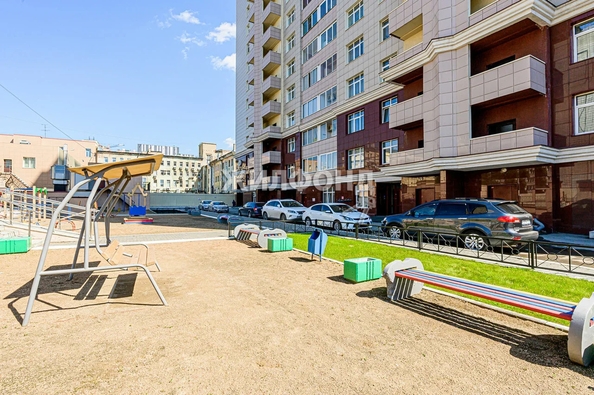 
   Продам 4-комнатную, 143 м², Романова ул, 25

. Фото 36.