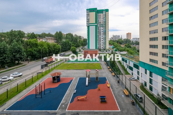 
   Продам 1-комнатную, 37.3 м², Есенина ул, 12/1

. Фото 16.