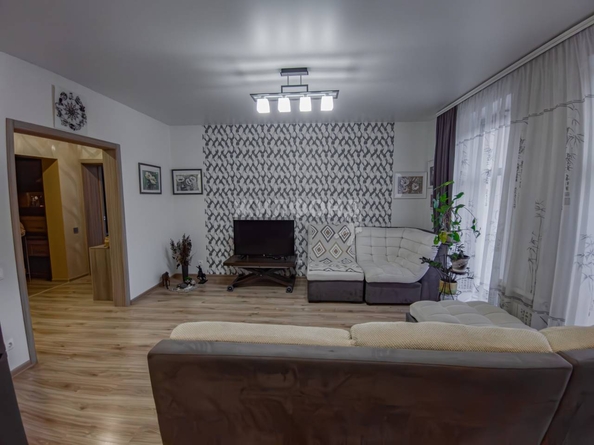 
   Продам 2-комнатную, 45.2 м², Морской мкр, 1

. Фото 3.