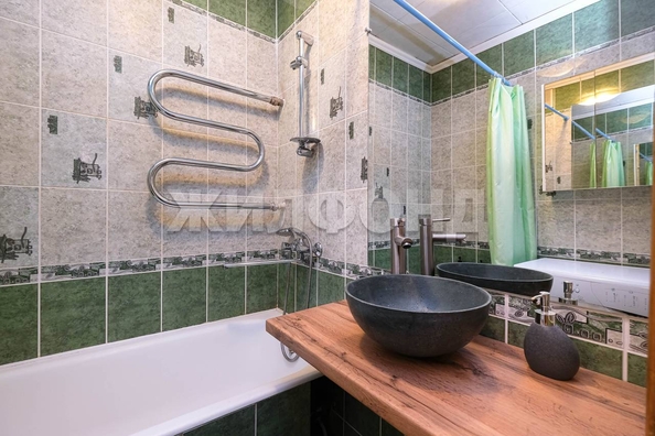 
  Продается 3-комн. квартира, 62.5 м², Ленинградская ул, д. 182
. Фото 14.