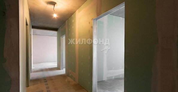 
   Продам 3-комнатную, 90 м², 3-й микрорайон, 1

. Фото 5.