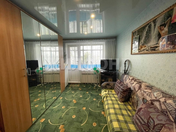 
   Продам 2-комнатную, 46.9 м², Есенина ул, 19

. Фото 1.