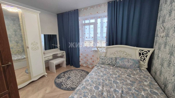 
   Продам 3-комнатную, 66 м², Романтиков ул, 16

. Фото 5.