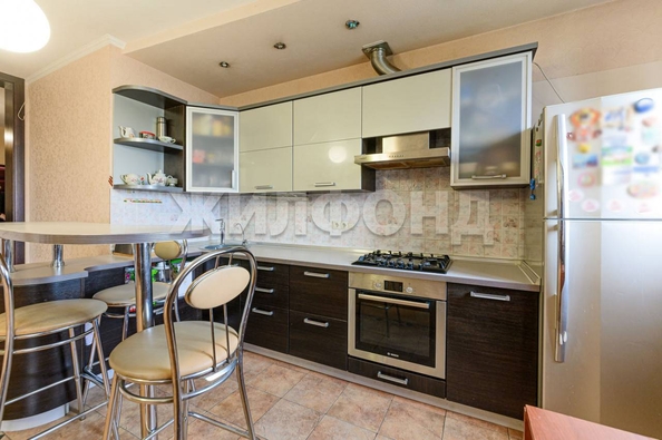 
   Продам дом, 180.5 м², Новосибирск

. Фото 9.
