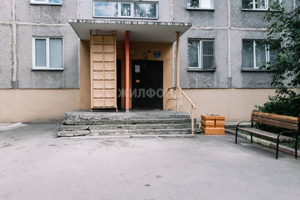 
   Продам 1-комнатную, 29.8 м², Чехова ул, 273

. Фото 1.