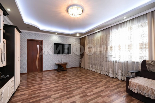 
   Продам дом, 250 м², Новосибирск

. Фото 3.