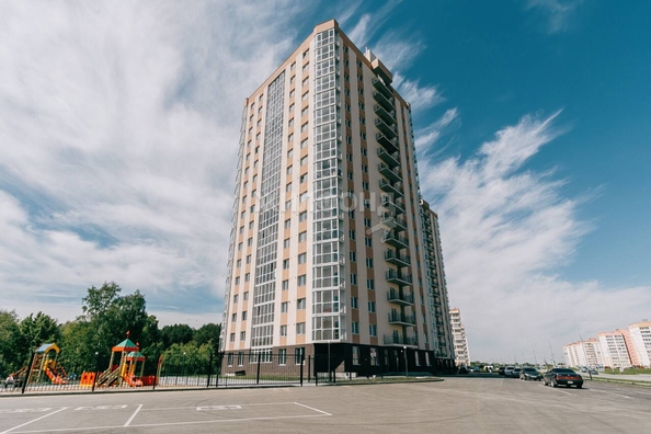 
   Продам 2-комнатную, 56.3 м², Петухова ул, 172

. Фото 11.