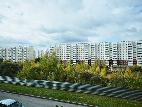 
   Продам 2-комнатную, 53 м², В. Высоцкого ул, 42/3

. Фото 29.