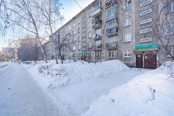 
   Продам 2-комнатную, 42.3 м², Доватора ул, 29

. Фото 17.