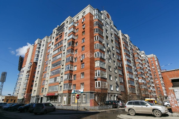 
   Продам 3-комнатную, 121.4 м², Державина ул, 11

. Фото 25.