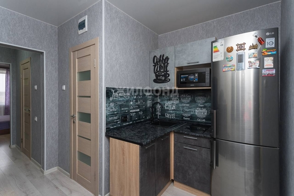 
   Продам 2-комнатную, 40.6 м², Николая Сотникова ул, 14

. Фото 13.