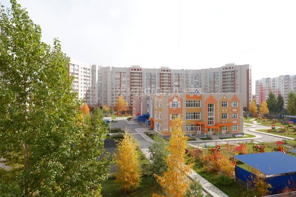 
   Продам 2-комнатную, 85.8 м², 2-й (4 мкр.) кв-л, 227

. Фото 16.