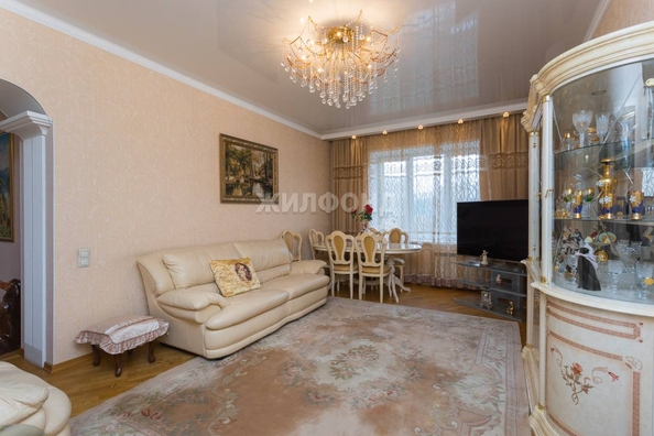 
   Продам 3-комнатную, 101 м², Вокзальная магистраль ул, 10

. Фото 2.