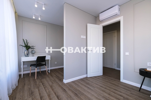 
   Продам 3-комнатную, 92.8 м², Владимира Заровного ул, 24

. Фото 4.