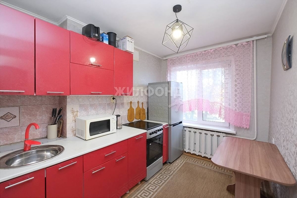 
   Продам 3-комнатную, 56.9 м², Дуси Ковальчук ул, 16

. Фото 14.