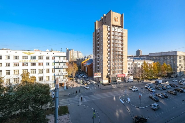 
   Продам 3-комнатную, 75.9 м², Красный пр-кт, 33

. Фото 22.