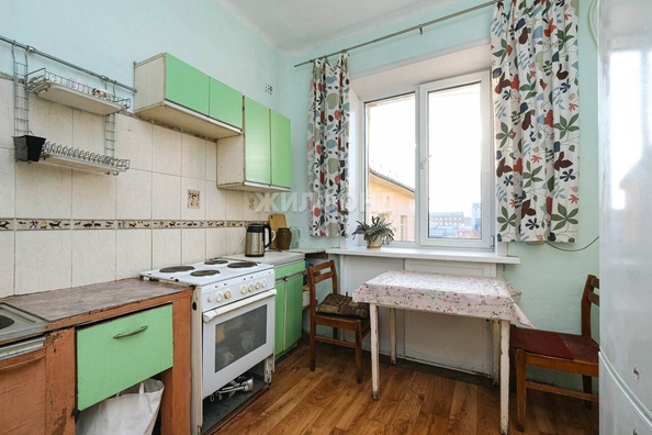 
   Продам 3-комнатную, 75.9 м², Красный пр-кт, 33

. Фото 25.