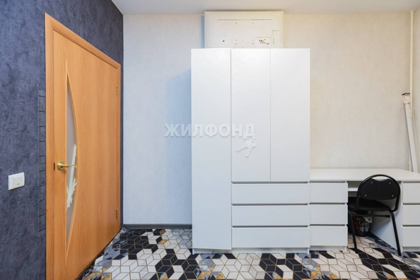 
   Продам 3-комнатную, 63.5 м², Лескова ул, 19

. Фото 14.