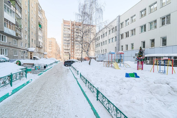 
   Продам 1-комнатную, 29.9 м², Челюскинцев ул, 18

. Фото 17.