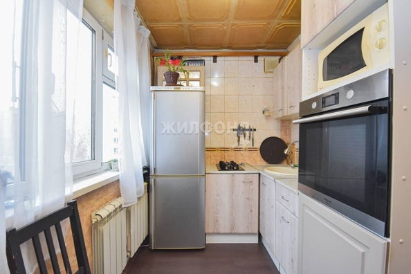 
   Продам 3-комнатную, 59 м², Кропоткина ул, 98

. Фото 11.