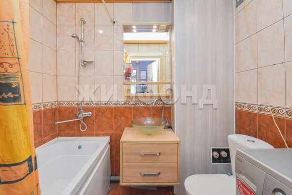 
   Продам 3-комнатную, 59 м², Кропоткина ул, 98

. Фото 12.