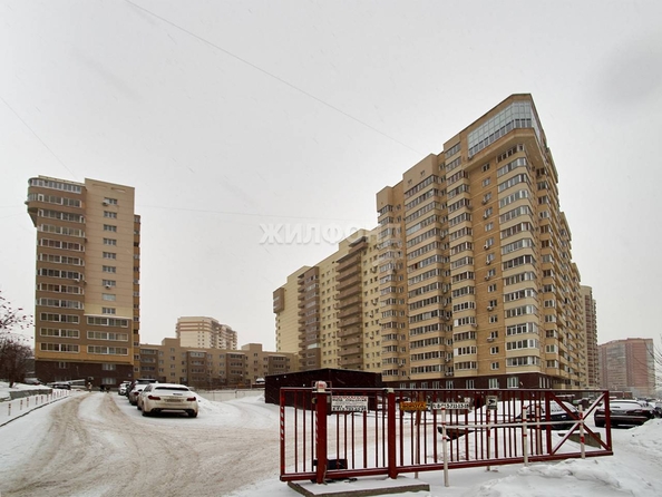 
   Продам 3-комнатную, 94.5 м², Галущака ул, 17

. Фото 2.