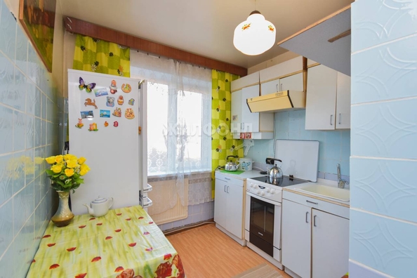 
   Продам 3-комнатную, 57.6 м², Вертковская ул, 6

. Фото 2.