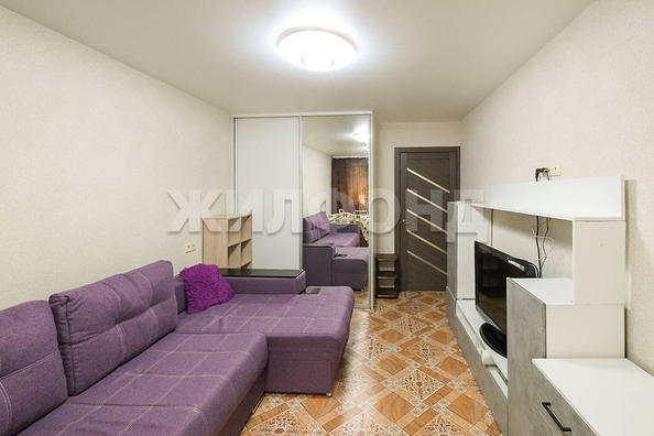 
   Продам 1-комнатную, 40.3 м², Сибиряков-Гвардейцев ул, 55

. Фото 11.