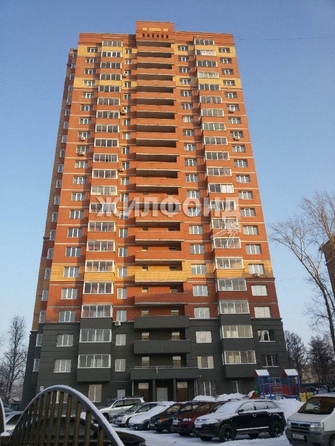 
   Продам 1-комнатную, 45.2 м², Красный пр-кт, 179/1

. Фото 4.