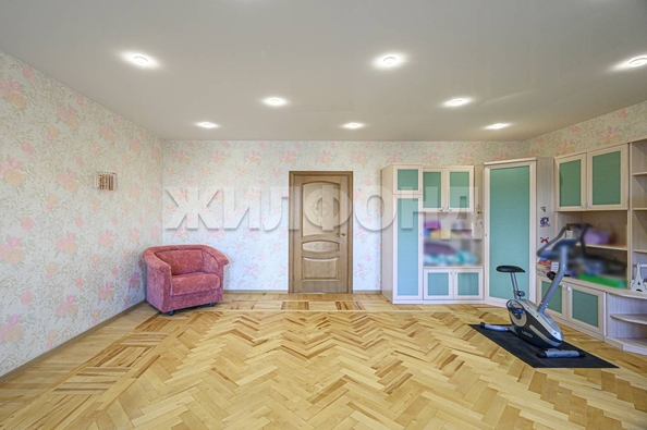 
   Продам 3-комнатную, 135.8 м², 1905 года ул, 59

. Фото 14.