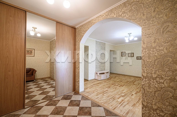 
   Продам 3-комнатную, 135.8 м², 1905 года ул, 59

. Фото 18.
