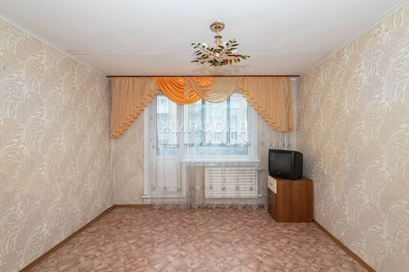 
   Продам 2-комнатную, 42.5 м², Лунная ул, 9

. Фото 1.