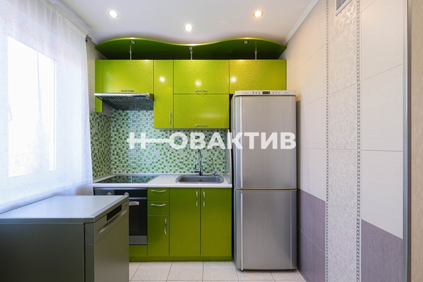 
   Продам 2-комнатную, 46 м², Жуковского ул, 121

. Фото 2.