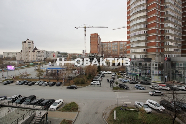 
   Продам 1-комнатную, 56 м², Галущака ул, 1

. Фото 16.