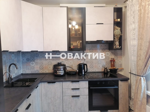 
   Продам 1-комнатную, 37.4 м², Петухова ул, 99/2

. Фото 1.