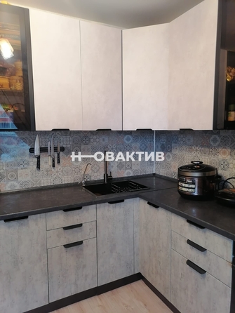 
   Продам 1-комнатную, 37.4 м², Петухова ул, 99/2

. Фото 2.