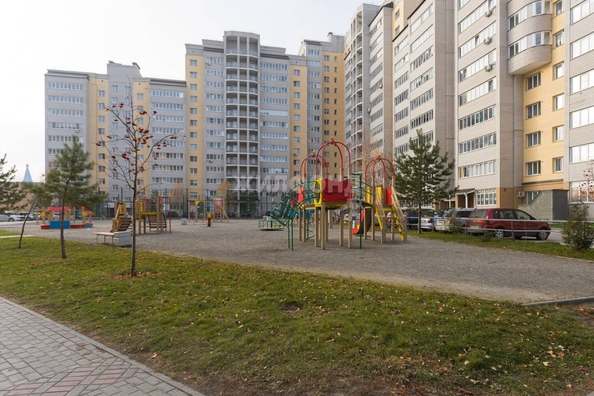 
   Продам 2-комнатную, 66.2 м², 2-й (4 мкр.) кв-л, 232

. Фото 26.