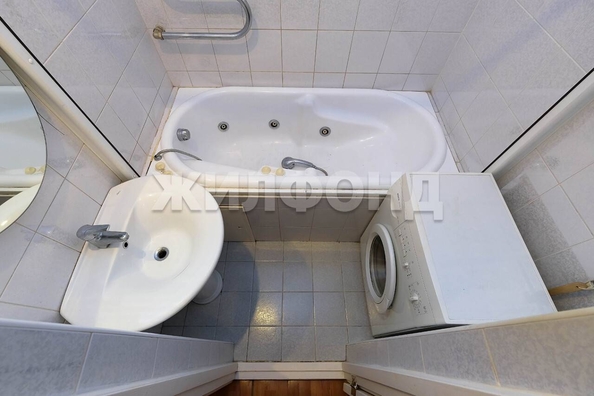 
   Продам 3-комнатную, 96.8 м², Кирова ул, 46

. Фото 15.
