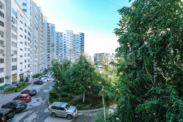 
   Продам 3-комнатную, 96.8 м², Кирова ул, 46

. Фото 17.