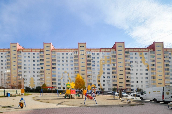 
   Продам 2-комнатную, 56.5 м², Петухова ул, 97

. Фото 11.